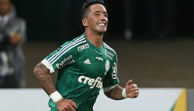 Palmeiras Lucas Barrios