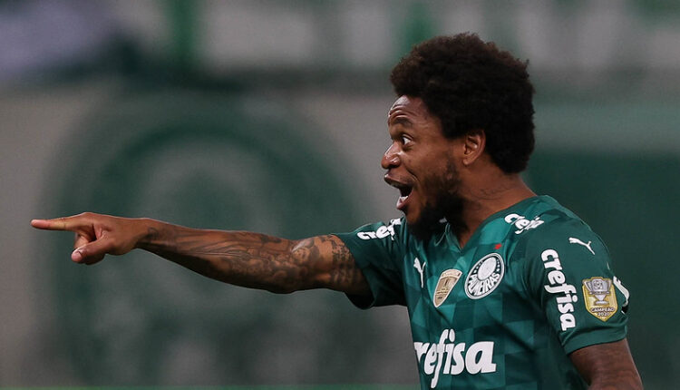 Nota Luiz Adriano