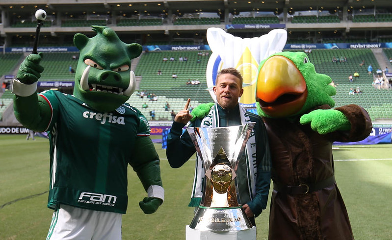 mascotes
